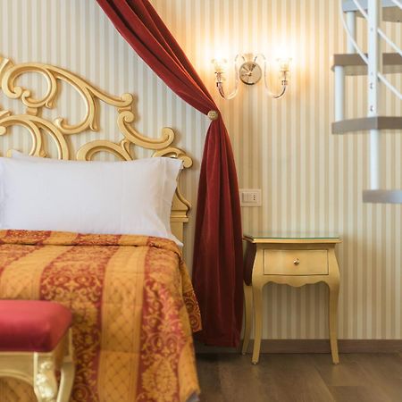 Regina Del Garda Suite Тосколано-Мадерно Экстерьер фото