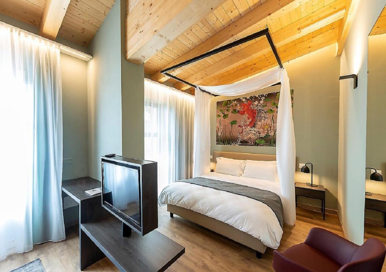 Regina Del Garda Suite Тосколано-Мадерно Экстерьер фото